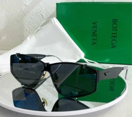 Picture of Bottega Veneta Sunglasses _SKUfw44097017fw